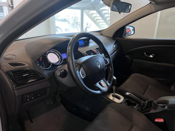 Renault Megane III с пробегом 2011 года, цена 636 000 рублей, 219578 км, универсал, Автокод Объявления