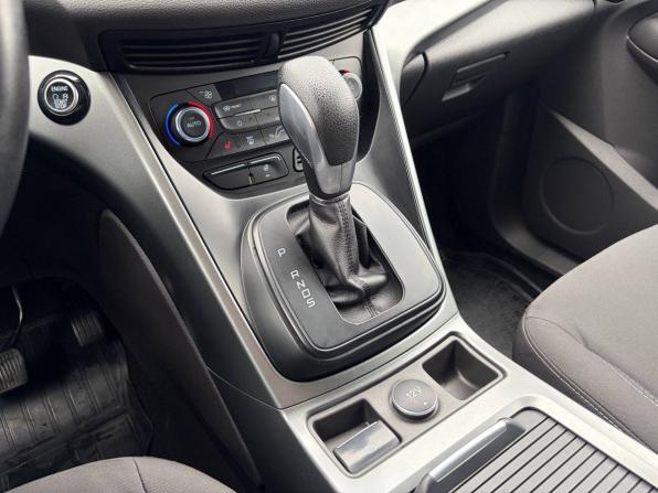 Ford Kuga II Рестайлинг с пробегом 2017 года, цена 1 495 000 рублей, 190000 км, внедорожник, Автокод Объявления
