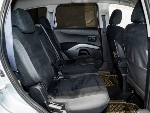 Mitsubishi Outlander II с пробегом 2006 года, цена 985 000 рублей, 285200 км, внедорожник, Автокод Объявления