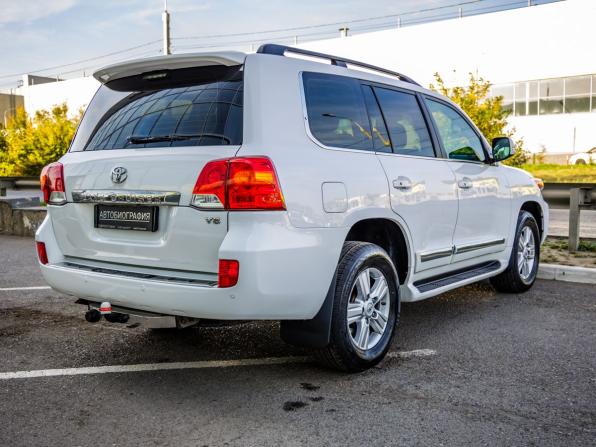 Toyota Land Cruiser 200 Series Рестайлинг 1 с пробегом 2015 года, цена 4 798 000 рублей, 122353 км, внедорожник, Автокод Объявления
