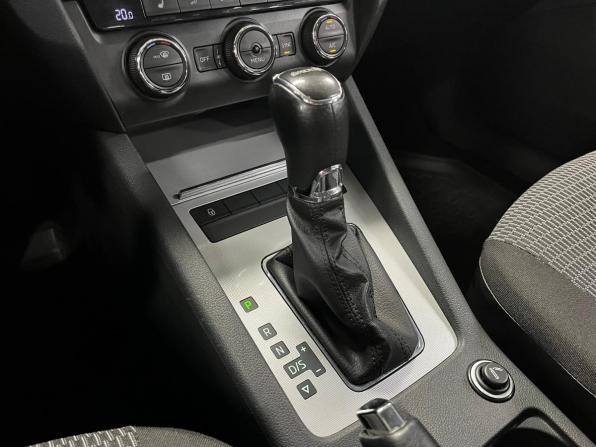 Skoda Octavia III (A7) с пробегом 2015 года, цена 1 110 000 рублей, 141821 км, лифтбек, Автокод Объявления