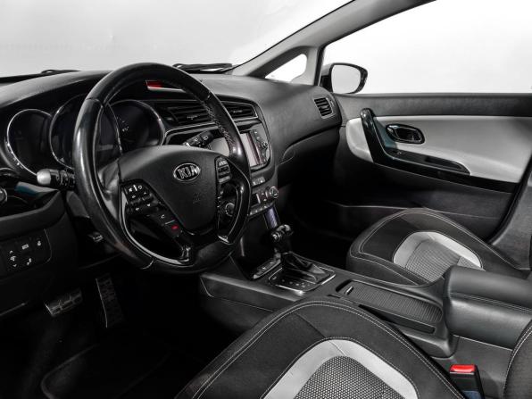 Kia Ceed II Рестайлинг с пробегом 2016 года, цена 1 280 000 рублей, 133628 км, хэтчбек, Автокод Объявления