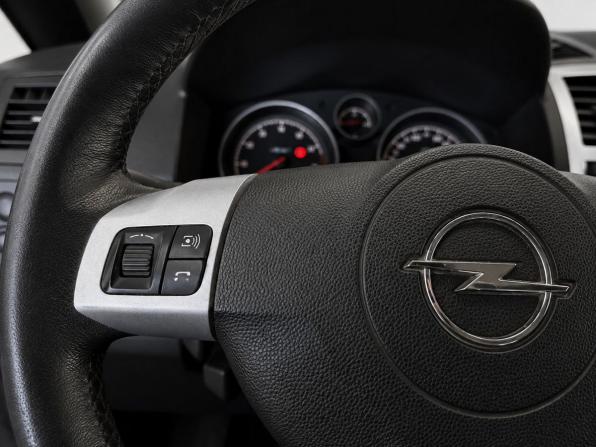 Opel Zafira B Рестайлинг с пробегом 2012 года, цена 899 000 рублей, 107882 км, компактвэн, Автокод Объявления