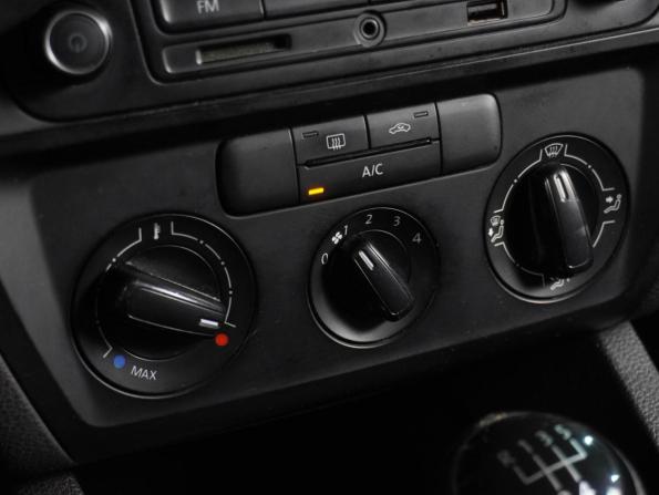 Volkswagen Jetta VI Рестайлинг с пробегом 2015 года, цена 1 049 000 рублей, 186290 км, седан, Автокод Объявления