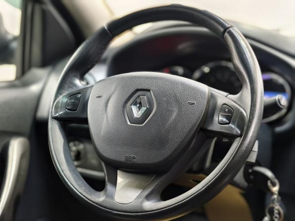Renault Logan II с пробегом 2014 года, цена 685 700 рублей, 160634 км, седан, Автокод Объявления