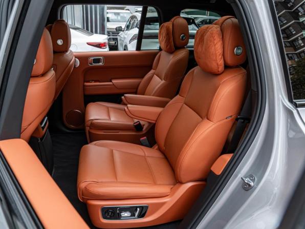 Li Auto (Lixiang) L9 I с пробегом 2023 года, цена 6 720 000 рублей, 25500 км, внедорожник, Автокод Объявления