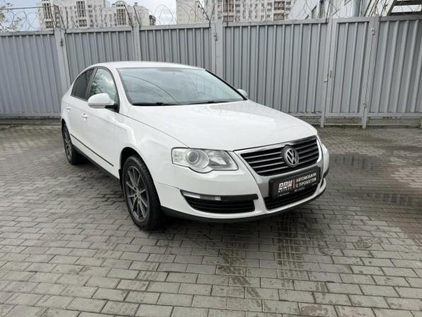 Volkswagen Passat B6 с пробегом 2008 года, цена 645 000 рублей, 293588 км, седан, Автокод Объявления