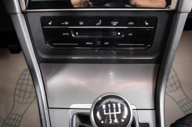 Volkswagen Golf VII с пробегом 2013 года, цена 929 000 рублей, 204125 км, хэтчбек, Автокод Объявления