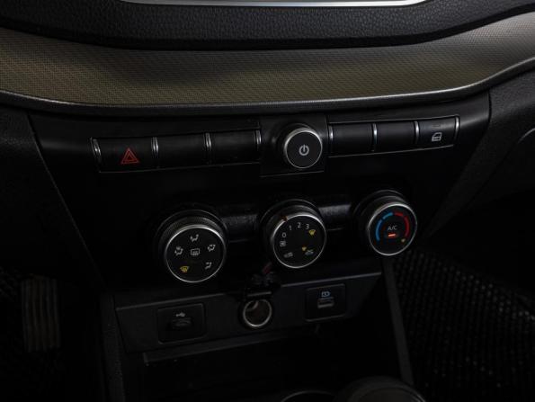 Lada (ВАЗ) Vesta I Рестайлинг (NG) с пробегом 2024 года, цена 1 340 000 рублей, 49705 км, седан, Автокод Объявления