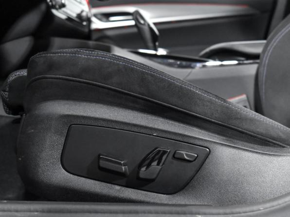 BMW 5 серии VII (G30/G31/G38) с пробегом 2019 года, цена 3 900 000 рублей, 100000 км, седан, Автокод Объявления