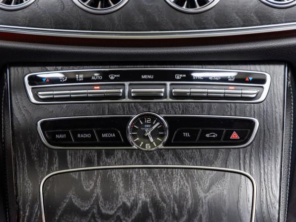 Mercedes-Benz E-Класс V (W213 S213 C238) с пробегом 2019 года, цена 3 298 000 рублей, 137391 км, седан, Автокод Объявления