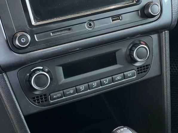 Volkswagen Polo V Рестайлинг с пробегом 2018 года, цена 1 295 000 рублей, 157896 км, седан, Автокод Объявления