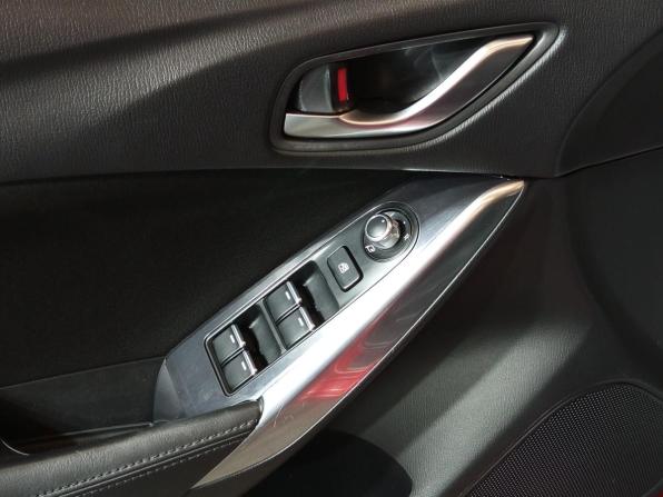 Mazda 6 III (GJ) Рестайлинг с пробегом 2015 года, цена 1 880 000 рублей, 136876 км, седан, Автокод Объявления