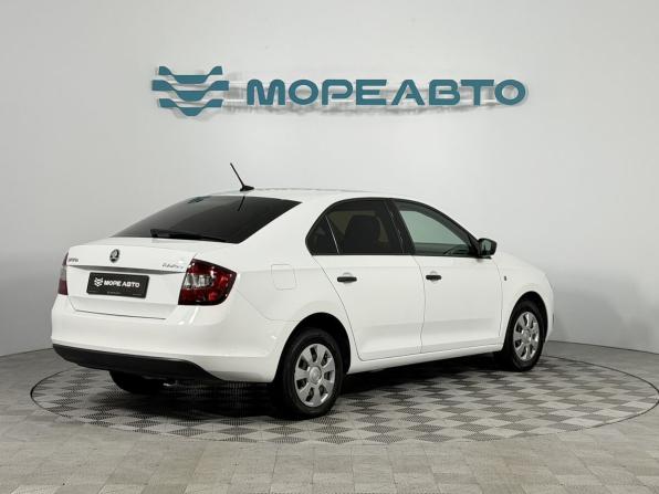 Skoda Rapid I с пробегом 2017 года, цена 885 000 рублей, 181487 км, лифтбек, Автокод Объявления