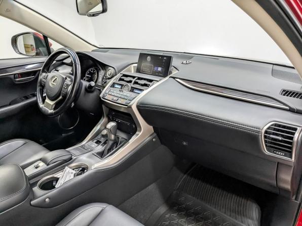 Lexus NX I с пробегом 2016 года, цена 2 990 000 рублей, 68441 км, внедорожник, Автокод Объявления