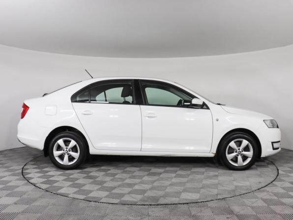 Skoda Rapid I с пробегом 2014 года, цена 997 000 рублей, 131757 км, лифтбек, Автокод Объявления