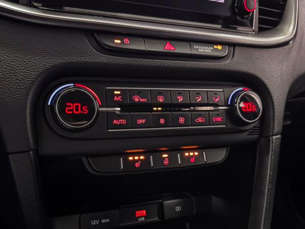 Kia Ceed III Рестайлинг с пробегом 2021 года, цена 2 049 000 рублей, 128759 км, универсал, Автокод Объявления