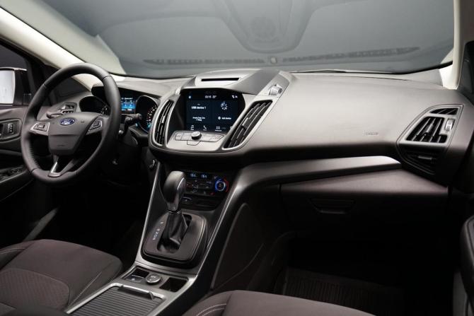 Ford Kuga II Рестайлинг с пробегом 2017 года, цена 1 770 000 рублей, 138000 км, внедорожник, Автокод Объявления
