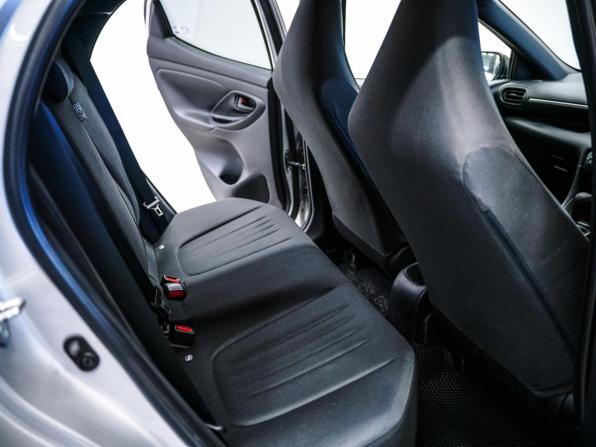 Toyota Yaris IV с пробегом 2021 года, цена 1 130 000 рублей, 89328 км, хэтчбек, Автокод Объявления