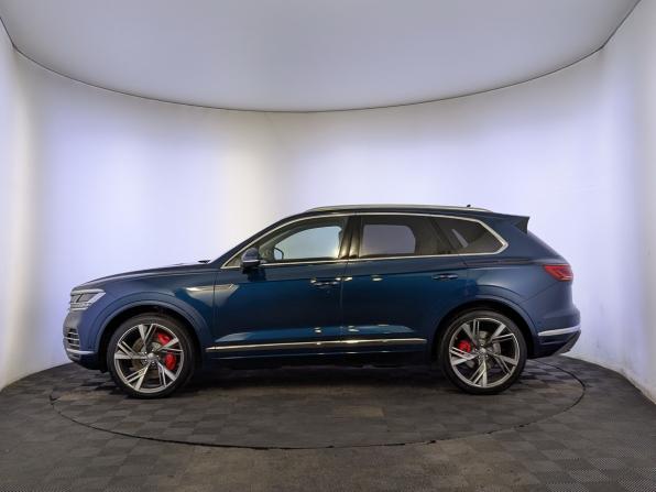 Volkswagen Touareg III с пробегом 2022 года, цена 7 600 000 рублей, 39500 км, внедорожник, Автокод Объявления