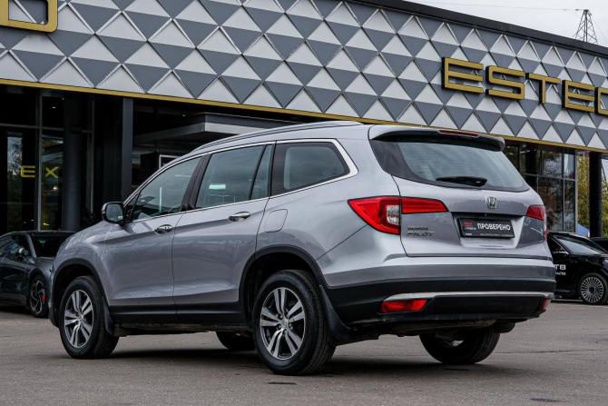 Honda Pilot III с пробегом 2018 года, цена 2 888 000 рублей, 130523 км, внедорожник, Автокод Объявления