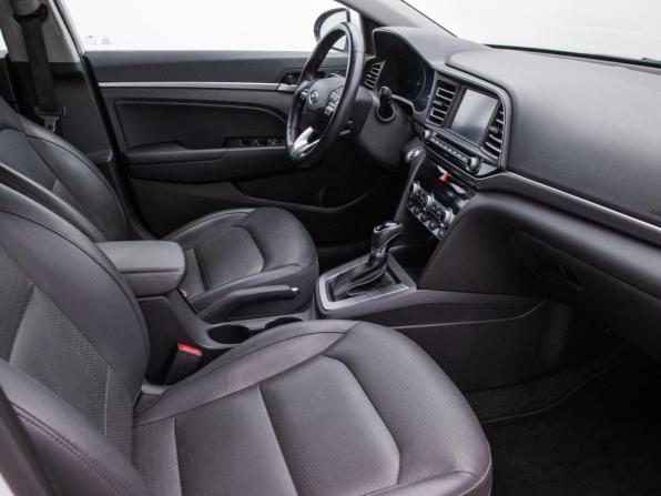 Hyundai Elantra VI (AD) Рестайлинг с пробегом 2019 года, цена 1 860 000 рублей, 43631 км, седан, Автокод Объявления