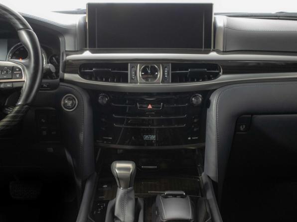 Lexus LX III Рестайлинг 2 с пробегом 2018 года, цена 9 334 277 рублей, 45500 км, внедорожник, Автокод Объявления