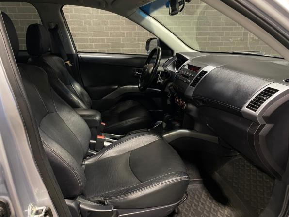 Mitsubishi Outlander II Рестайлинг с пробегом 2012 года, цена 1 300 000 рублей, 233577 км, внедорожник, Автокод Объявления