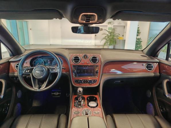 Bentley Bentayga I с пробегом 2017 года, цена 11 643 000 рублей, 70138 км, внедорожник, Автокод Объявления