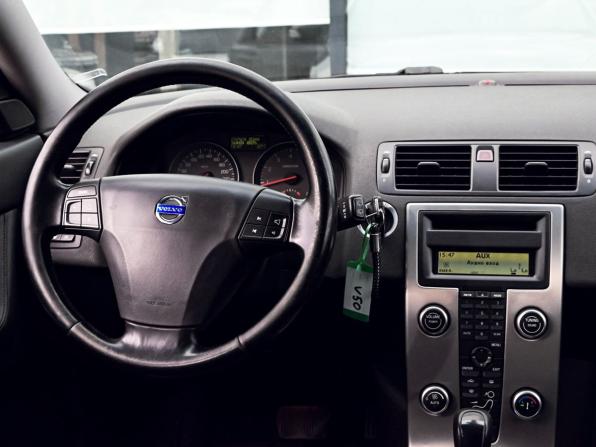 Volvo V50 I Рестайлинг с пробегом 2007 года, цена 749 000 рублей, 291602 км, универсал, Автокод Объявления