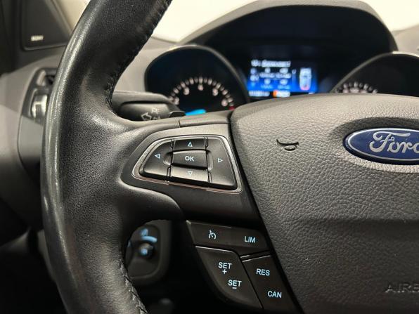 Ford Kuga II Рестайлинг с пробегом 2017 года, цена 1 449 000 рублей, 111979 км, внедорожник, Автокод Объявления