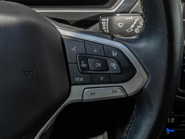 Volkswagen Tiguan II Рестайлинг с пробегом 2021 года, цена 3 140 000 рублей, 53626 км, внедорожник, Автокод Объявления