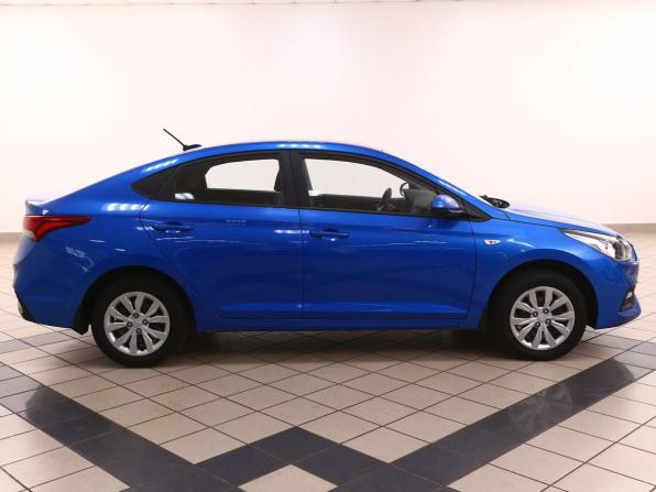 Hyundai Solaris II с пробегом 2017 года, цена 1 099 000 рублей, 151500 км, седан, Автокод Объявления