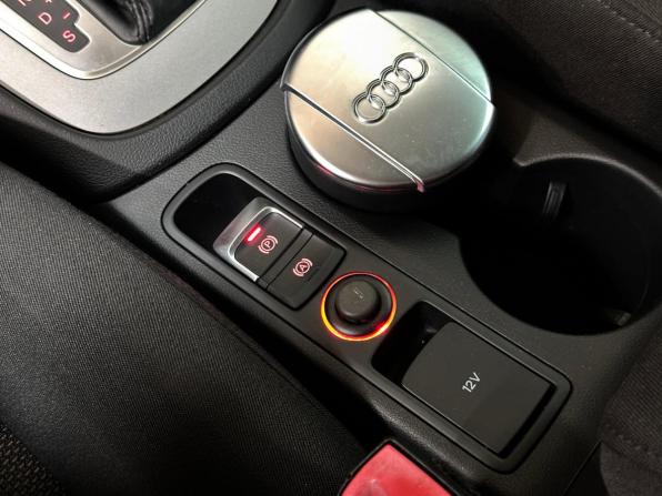 Audi Q3 I (8U) с пробегом 2014 года, цена 1 777 000 рублей, 123810 км, внедорожник, Автокод Объявления