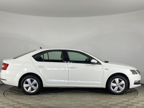 Skoda Octavia III (A7) Рестайлинг с пробегом 2018 года, цена 1 542 000 рублей, 143825 км, лифтбек, Автокод Объявления
