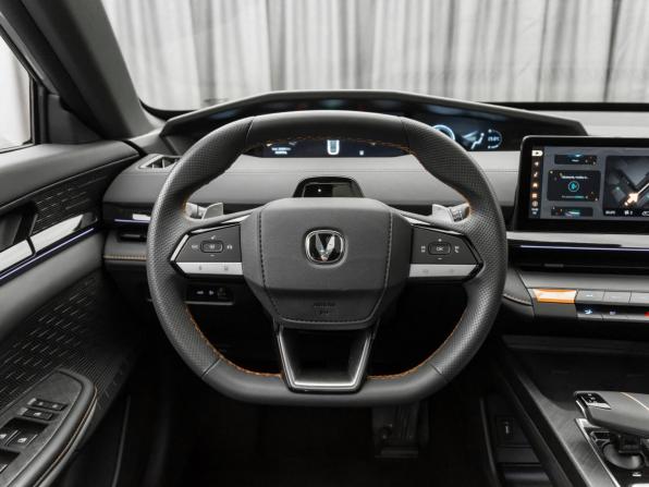 Changan UNI-V I с пробегом 2024 года, цена 2 450 000 рублей, 24251 км, лифтбек, Автокод Объявления