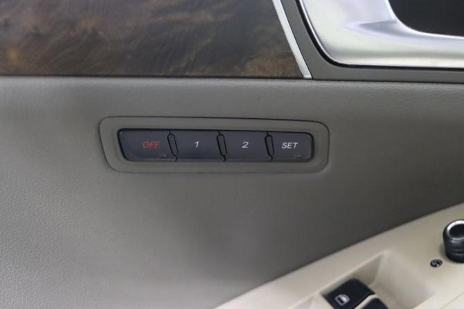 Audi Q5 I (8R) с пробегом 2009 года, цена 1 349 990 рублей, 238678 км, внедорожник, Автокод Объявления