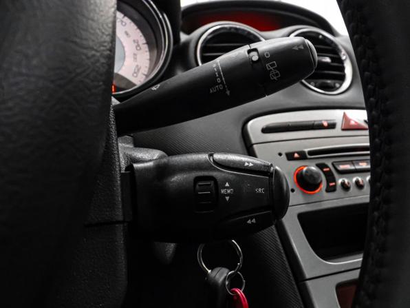 Peugeot 308 I с пробегом 2010 года, цена 529 000 рублей, 292287 км, хэтчбек, Автокод Объявления