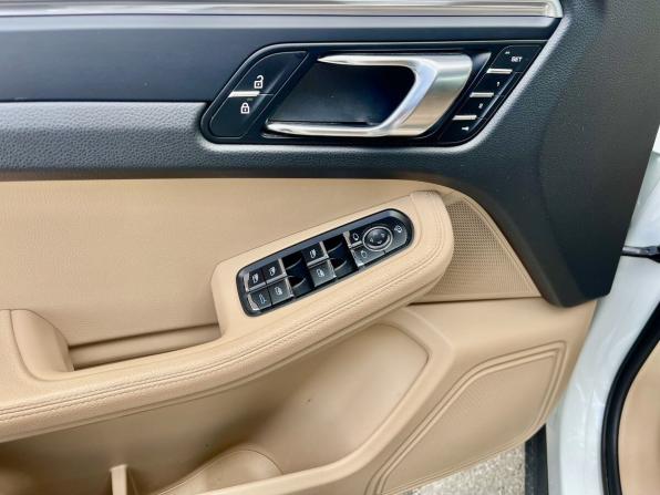 Porsche Macan I Рестайлинг с пробегом 2019 года, цена 4 200 000 рублей, 66652 км, внедорожник, Автокод Объявления