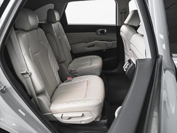 Kia Sorento IV с пробегом 2022 года, цена 3 641 000 рублей, 68248 км, внедорожник, Автокод Объявления