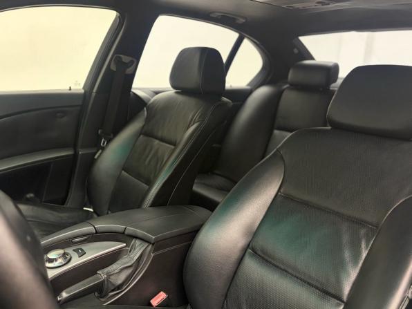BMW 5 серии V (E60/E61) с пробегом 2004 года, цена 939 000 рублей, 379272 км, седан, Автокод Объявления