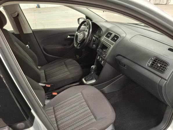 Volkswagen Polo V Рестайлинг с пробегом 2019 года, цена 1 195 000 рублей, 116495 км, седан, Автокод Объявления