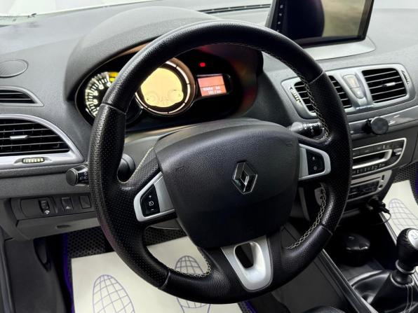 Renault Megane III Рестайлинг с пробегом 2012 года, цена 750 000 рублей, 154653 км, хэтчбек, Автокод Объявления