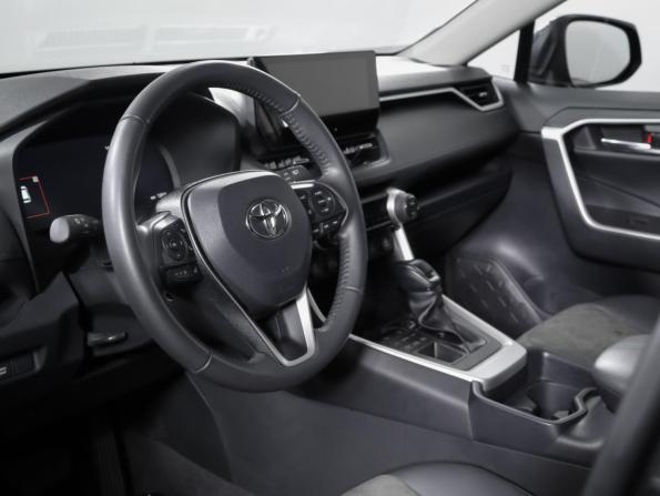 Toyota RAV4 V (XA50) с пробегом 2023 года, цена 3 799 999 рублей, 13001 км, внедорожник, Автокод Объявления