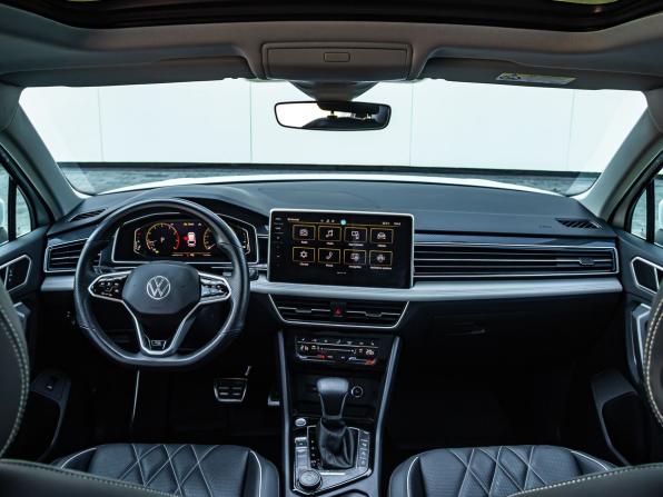 Volkswagen Tiguan II Рестайлинг с пробегом 2023 года, цена 4 050 000 рублей, 14470 км, внедорожник, Автокод Объявления