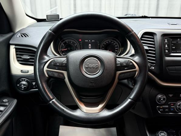 Jeep Cherokee V (KL) с пробегом 2014 года, цена 1 699 000 рублей, 117755 км, внедорожник, Автокод Объявления
