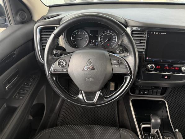 Mitsubishi Outlander III Рестайлинг 3 с пробегом 2021 года, цена 2 299 000 рублей, 93000 км, внедорожник, Автокод Объявления