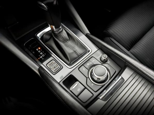 Mazda 6 III (GJ) Рестайлинг с пробегом 2017 года, цена 1 715 000 рублей, 126243 км, седан, Автокод Объявления