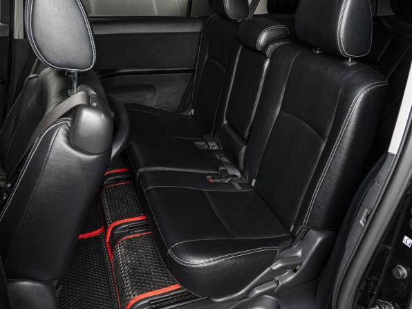 Toyota ISis I Рестайлинг с пробегом 2014 года, цена 1 270 000 рублей, 168374 км, компактвэн, Автокод Объявления