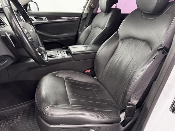 Hyundai Genesis II с пробегом 2015 года, цена 1 899 000 рублей, 122102 км, седан, Автокод Объявления